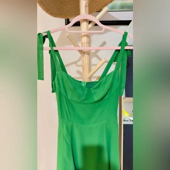 Reformation Niara Dress in Green, size 4 and 6, brand new, never worn. - Picture 9 of 12